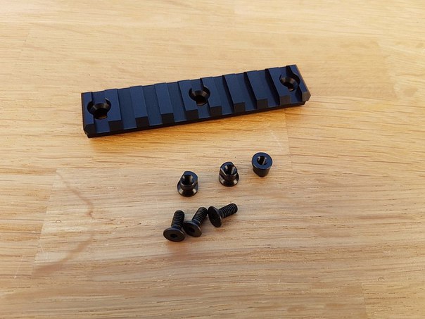 RETRO ARMS KEYMOD RAIL95