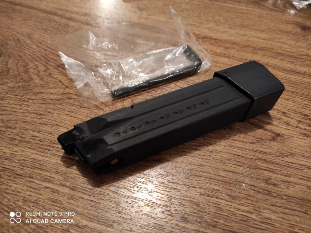 Cybergun M&P9 23RDS CO2 LONG